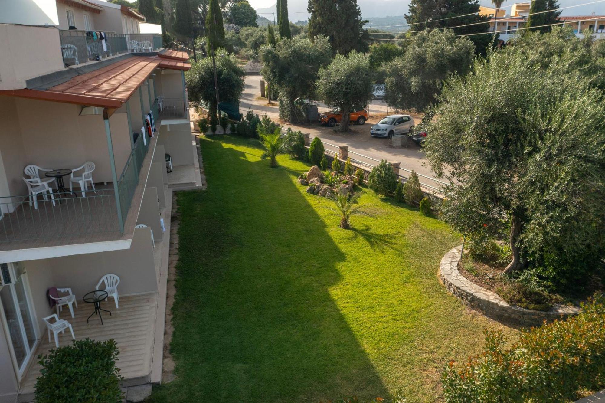 Luca Mare Bed & Breakfast Gouvia Dış mekan fotoğraf
