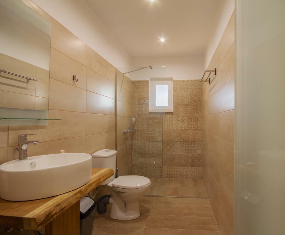 Luca Mare Bed & Breakfast Gouvia Dış mekan fotoğraf